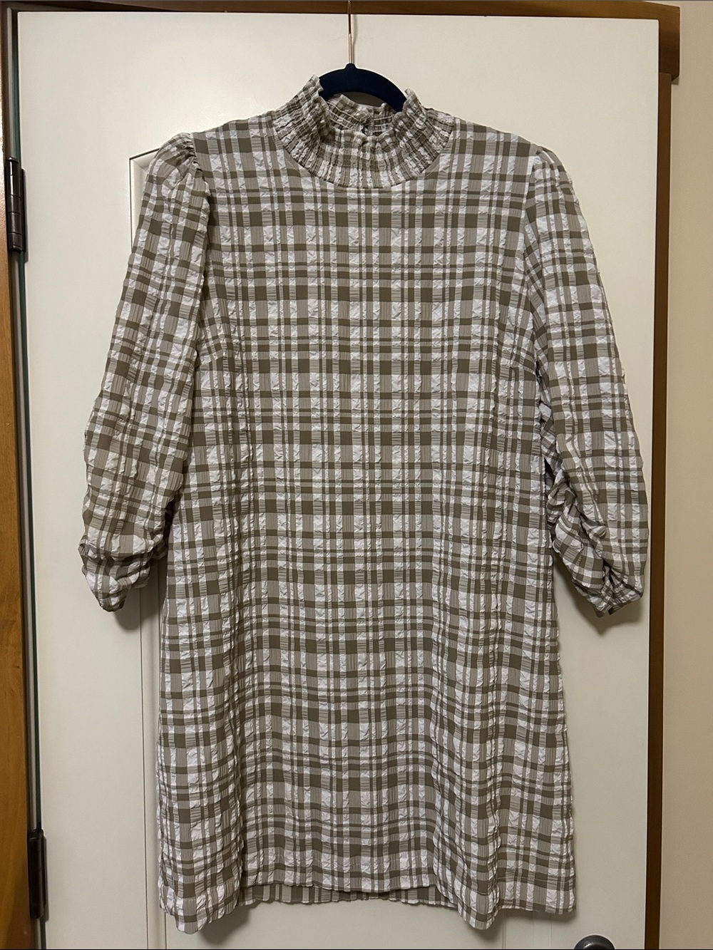 Just Female Hamilton Taupe & White Plaid Smocked Neck Seersucker Shift Dress